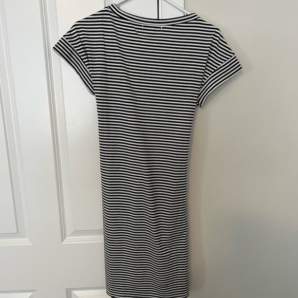 Striped tie front dress - Picture 2 of 2